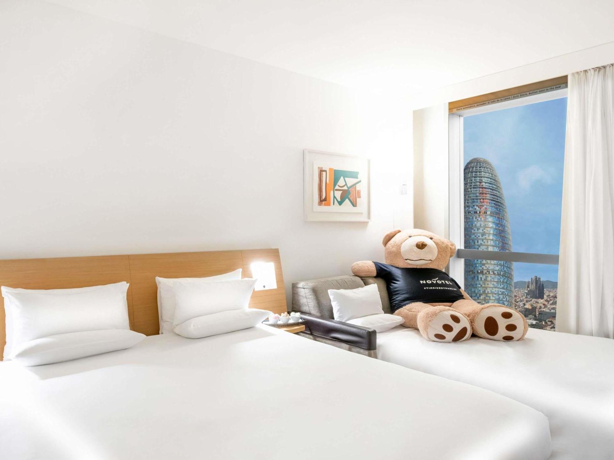 Novotel Barcelona City — Fotografii 3